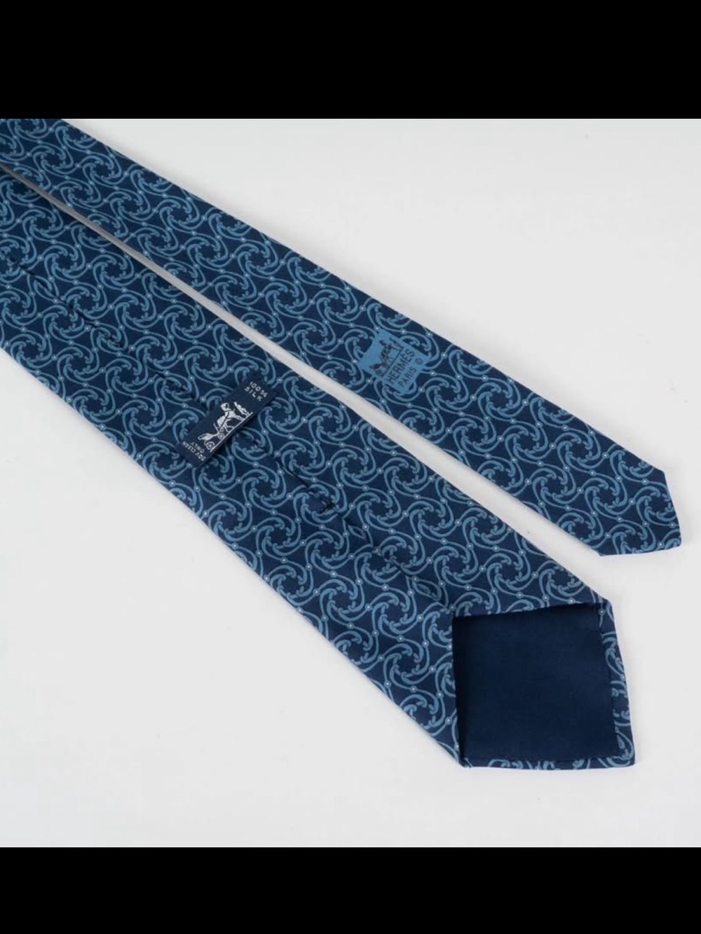 Authentic Mens Blue and Navy Hermès Tie
